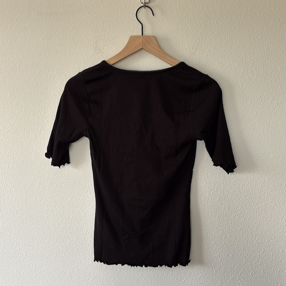 Old Navy Ruffle-Trim Ribbed Top - Picture 10 of 10